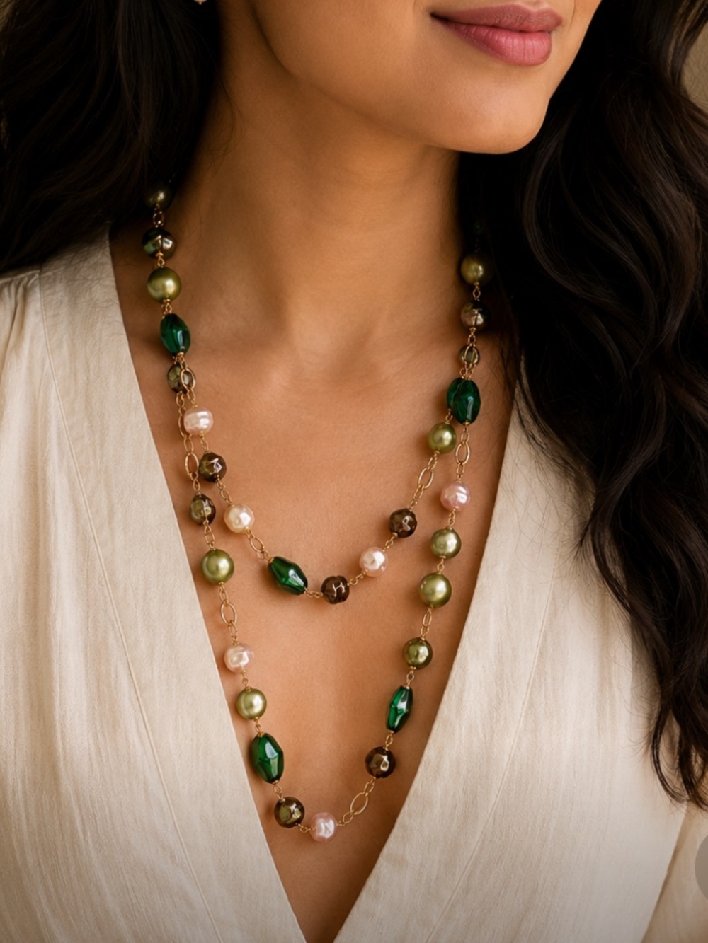 Long Green and white pearl necklace